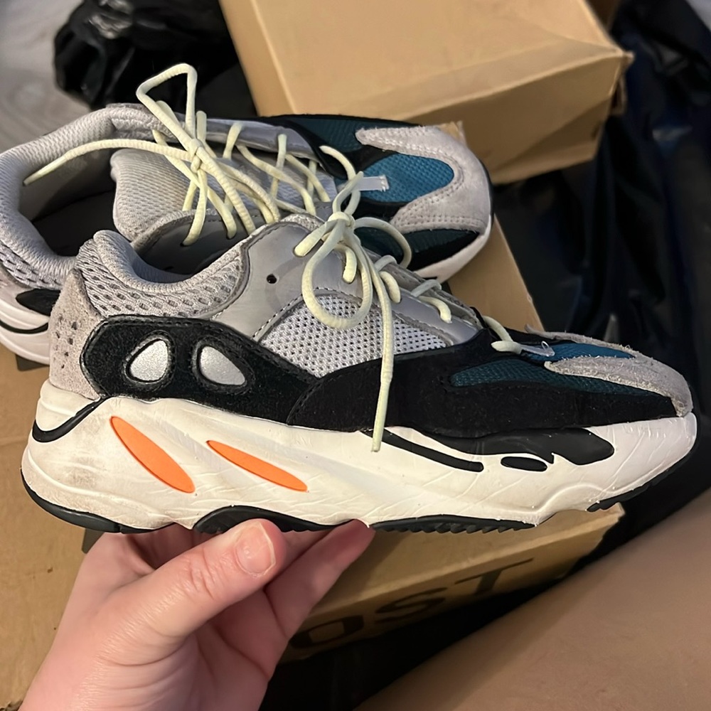 Yeezy Boost 700 V1 Kids